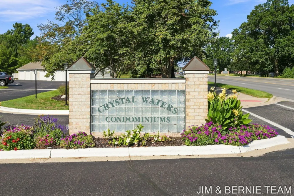3042 W Crystal Waters Drive #6 Holland, MI 49424