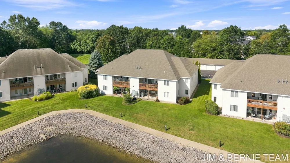 3042 W Crystal Waters Drive #6 Holland, MI 49424
