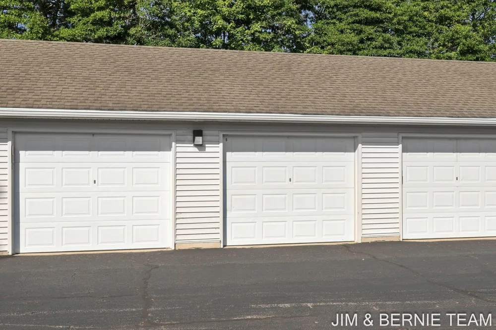 3042 W Crystal Waters Drive #6 Holland, MI 49424