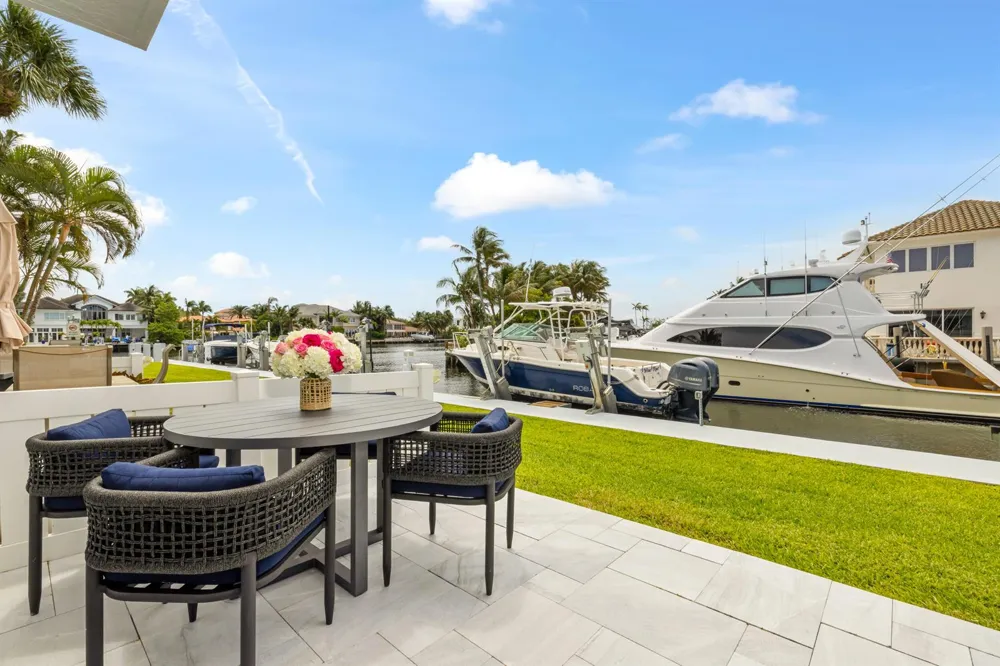 966 Jeffery Street Boca Raton, FL 33487