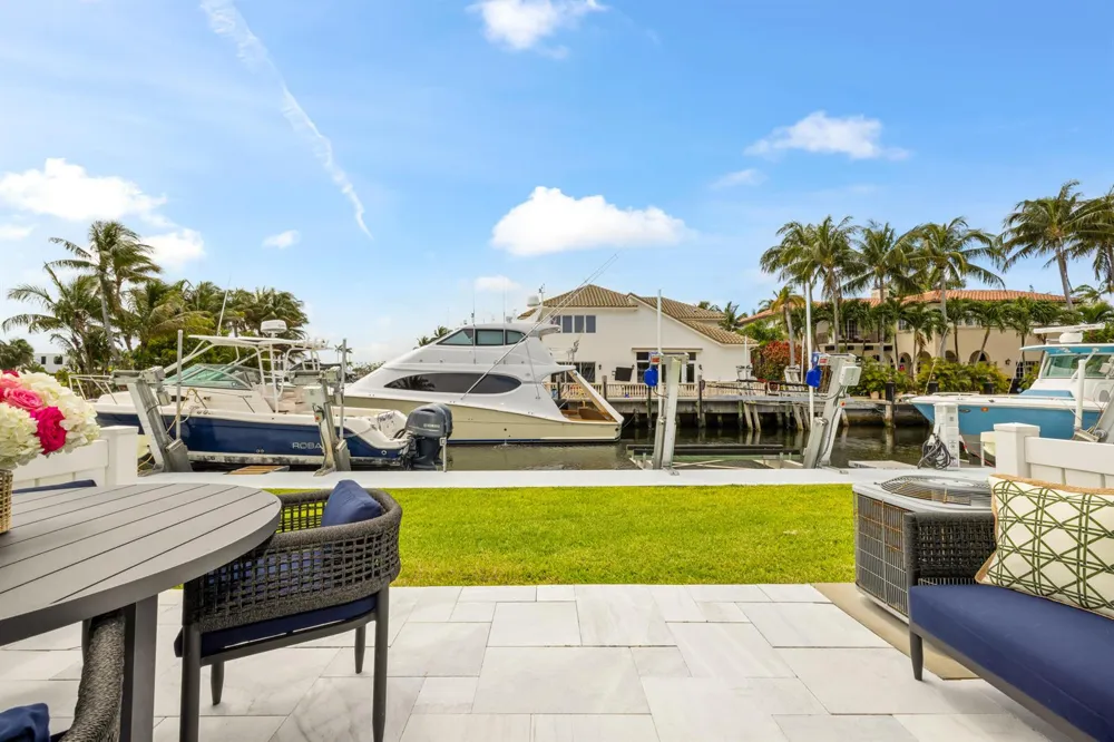 966 Jeffery Street Boca Raton, FL 33487