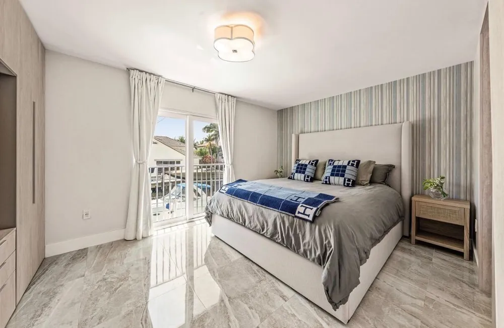 966 Jeffery Street Boca Raton, FL 33487