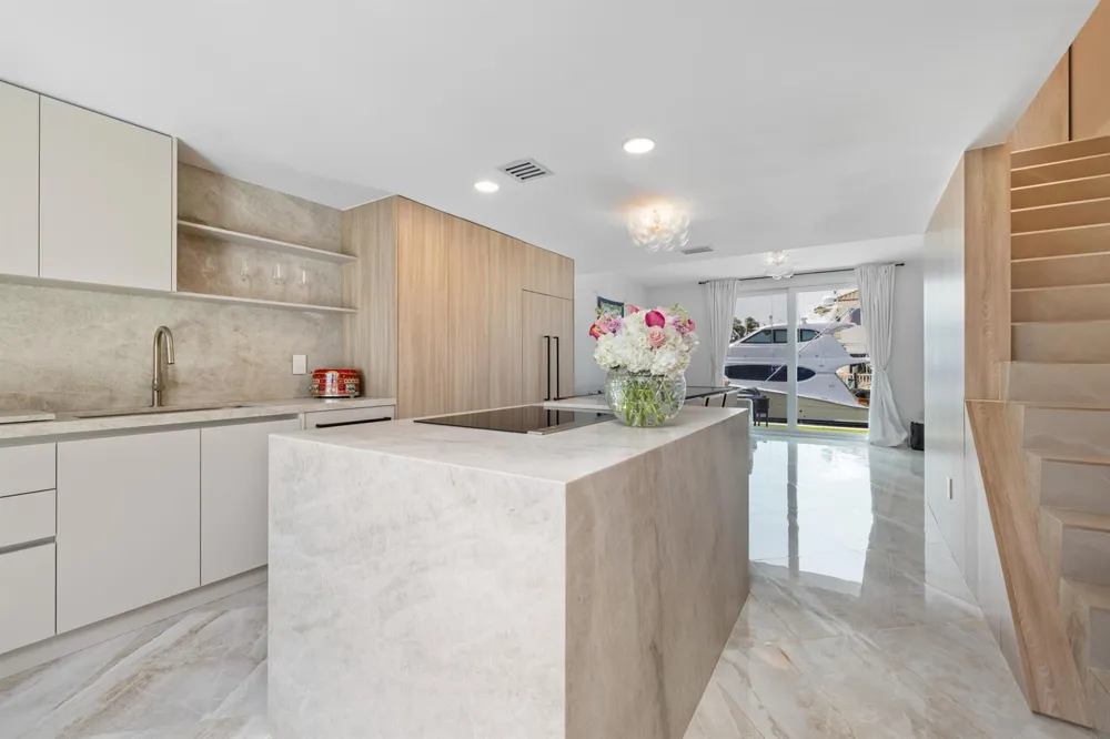 966 Jeffery Street Boca Raton, FL 33487
