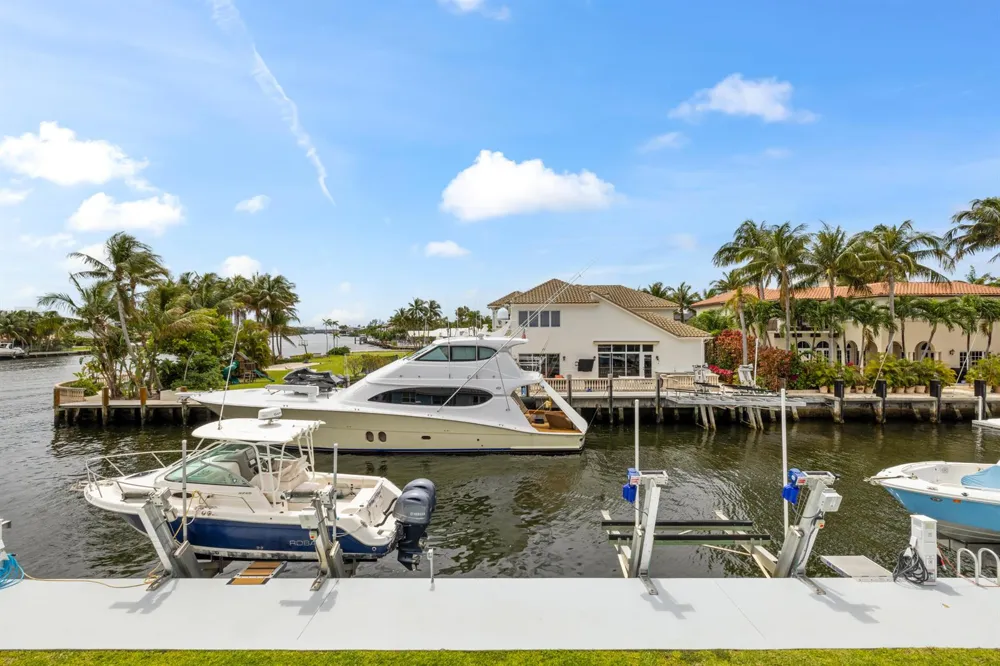 966 Jeffery Street Boca Raton, FL 33487
