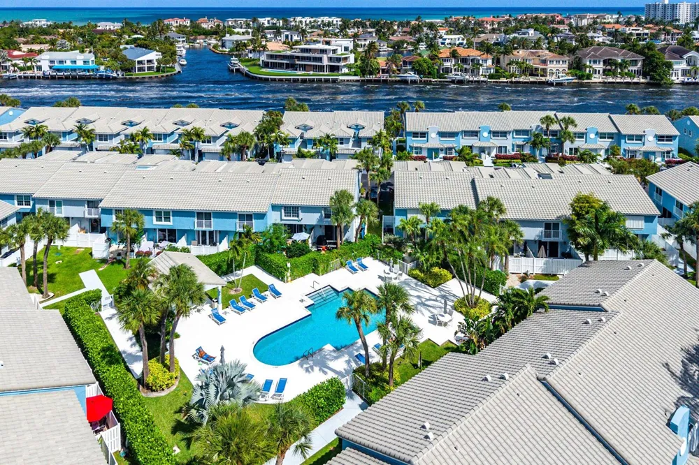 966 Jeffery Street Boca Raton, FL 33487