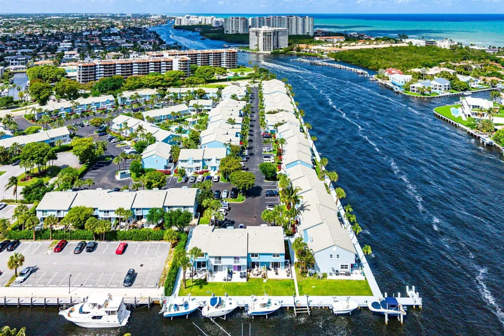 966 Jeffery Street Boca Raton, FL 33487