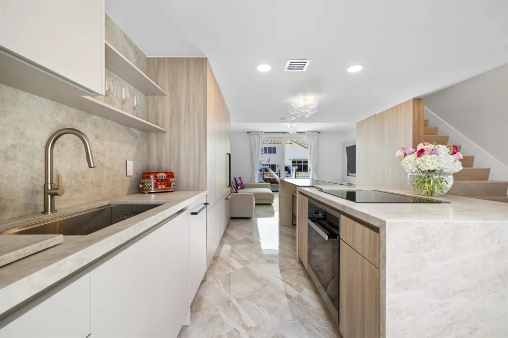 966 Jeffery Street Boca Raton, FL 33487