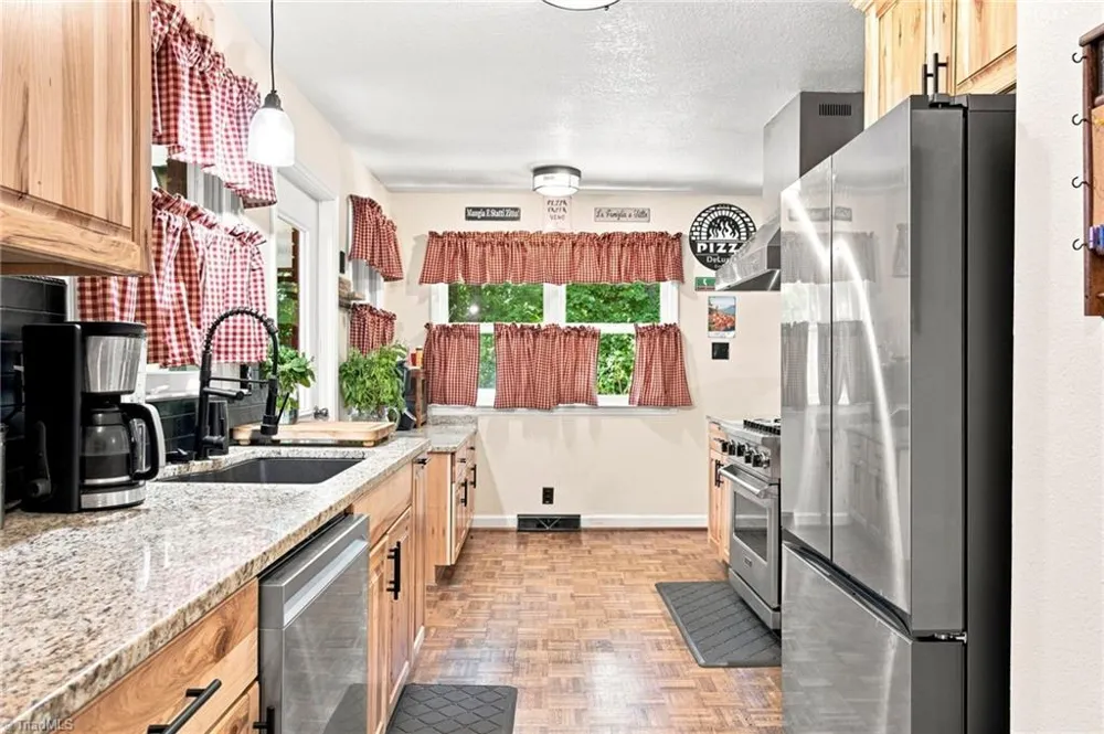 305 Heritage Circle Statesville, NC 28625