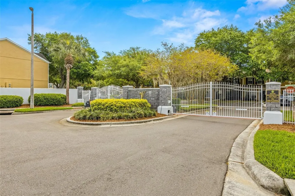 1237 KENNEWICK COURT Wesley Chapel, FL 33543