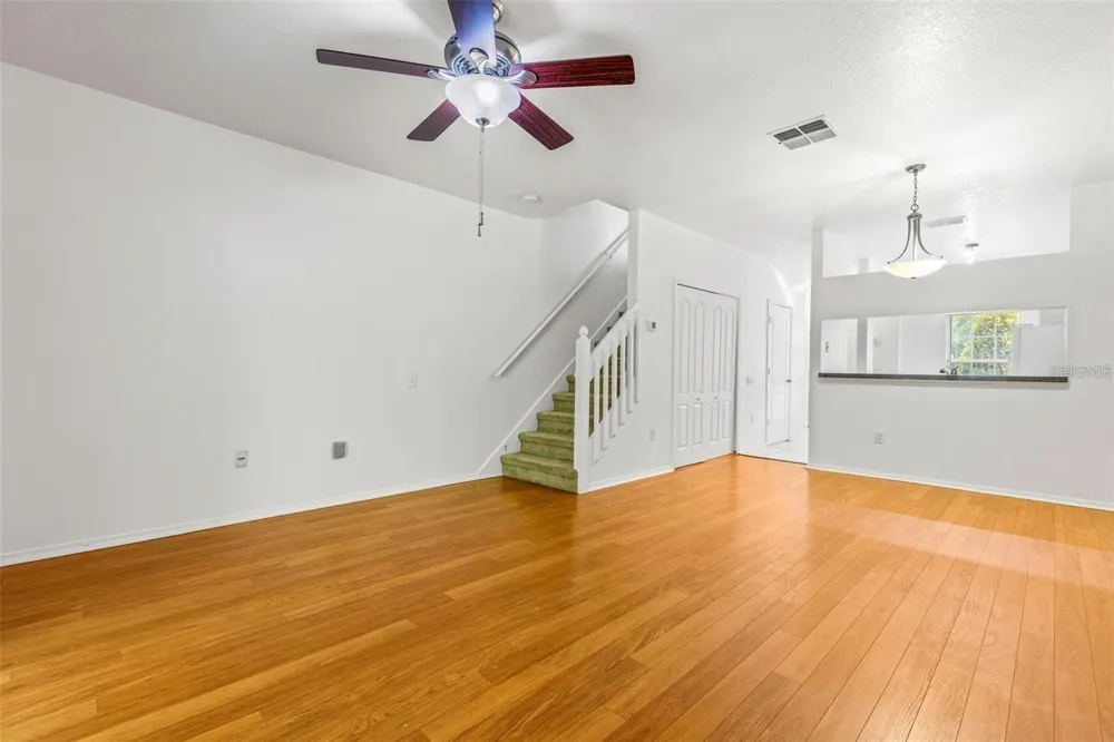 1237 KENNEWICK COURT Wesley Chapel, FL 33543