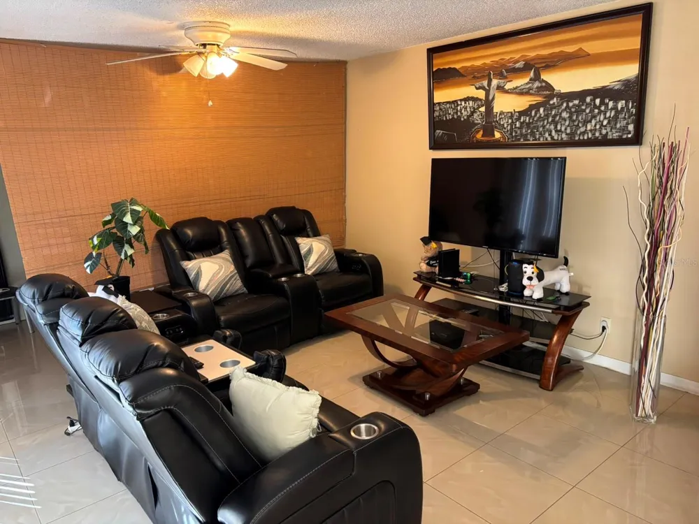 5277 CORAL COURT #625 Orlando, FL 32811