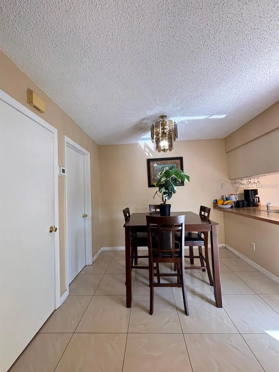 5277 CORAL COURT #625 Orlando, FL 32811