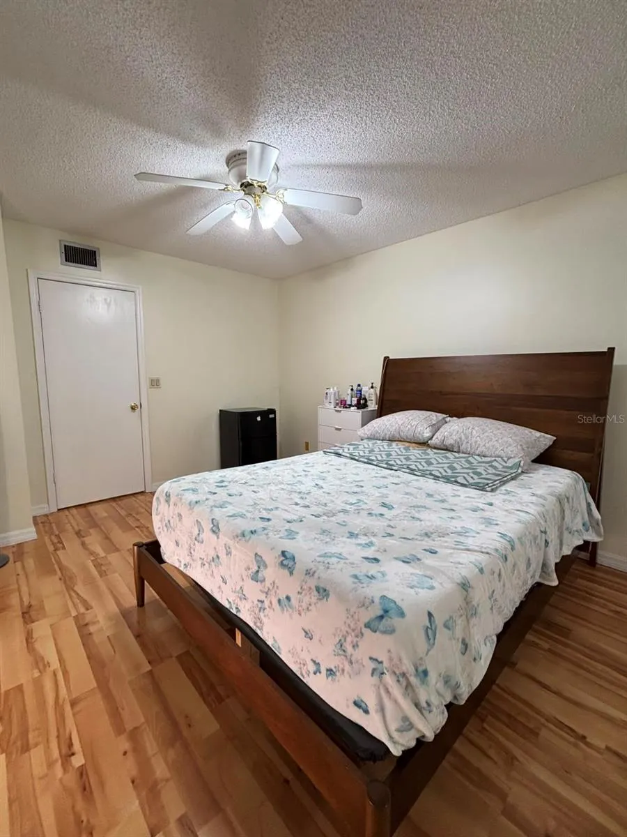 5277 CORAL COURT #625 Orlando, FL 32811