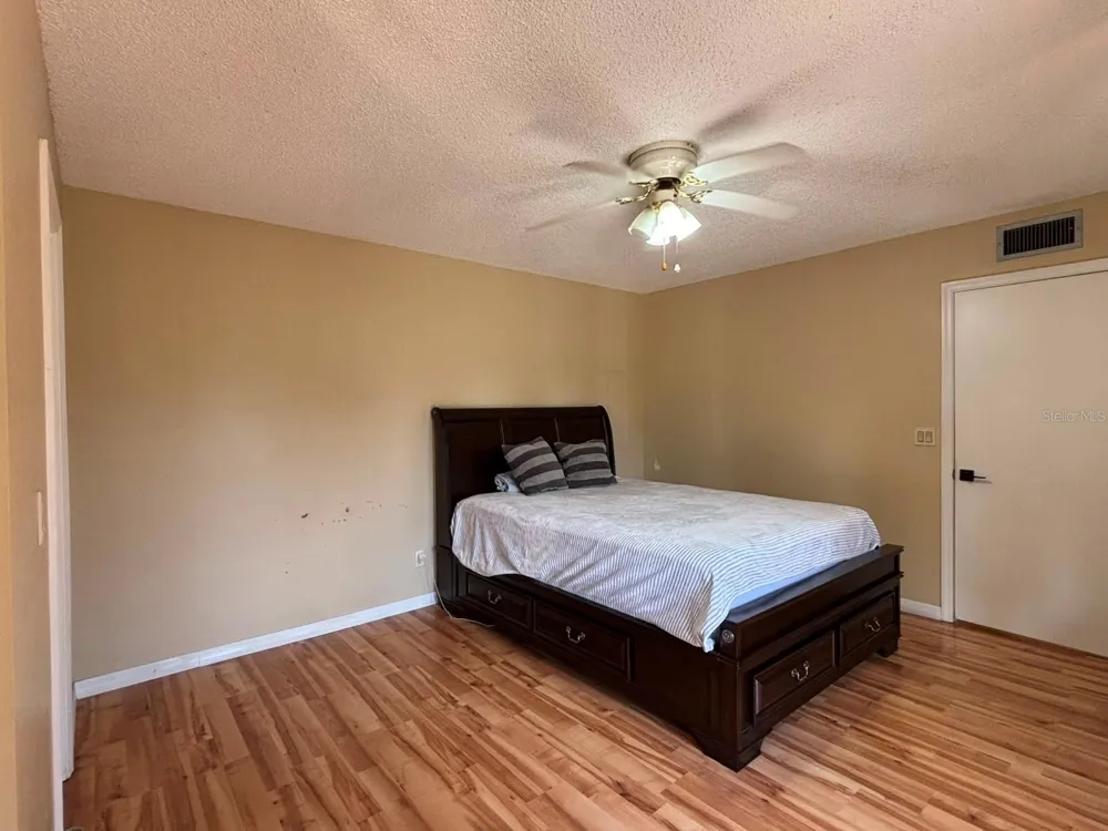 5277 CORAL COURT #625 Orlando, FL 32811