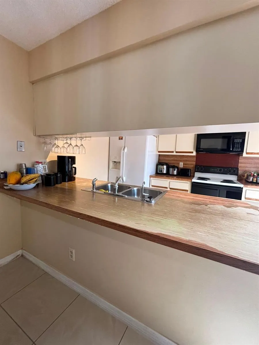 5277 CORAL COURT #625 Orlando, FL 32811