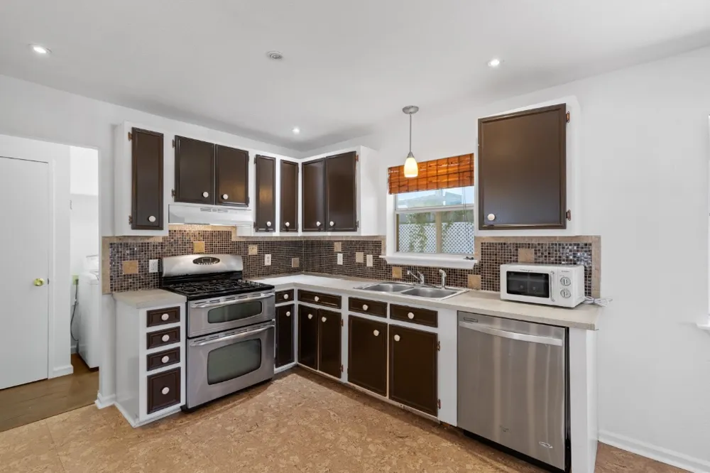1211 Delano Street Austin, TX 78721