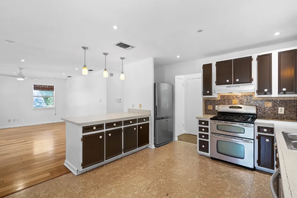 1211 Delano Street Austin, TX 78721