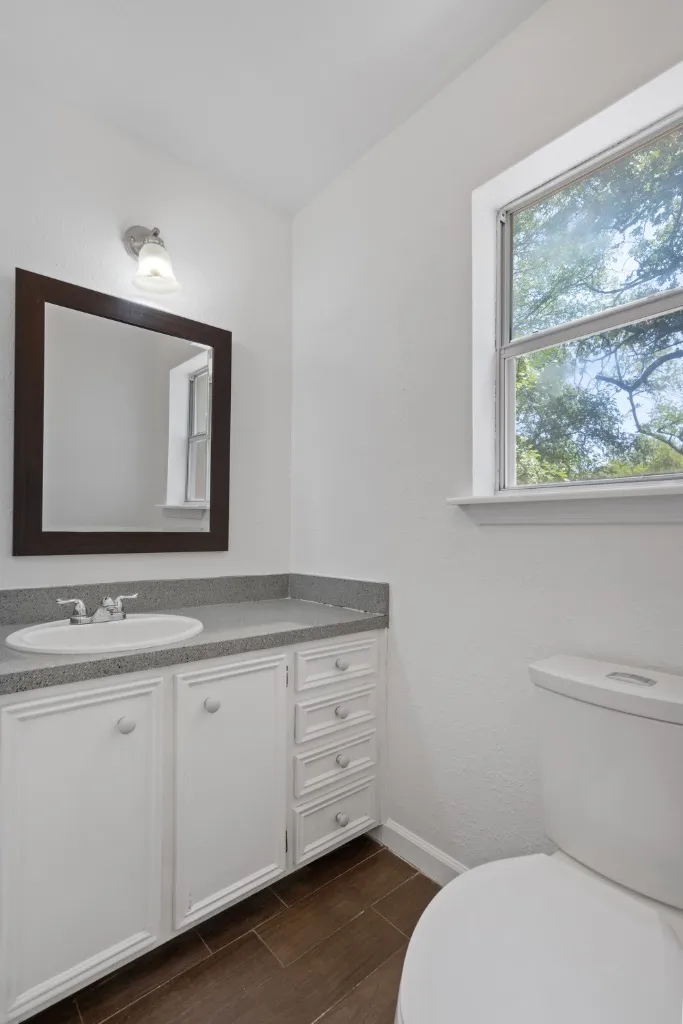 1211 Delano Street Austin, TX 78721