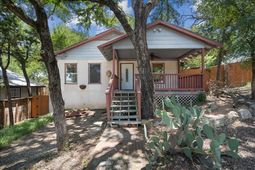 1211 Delano Street Austin, TX 78721