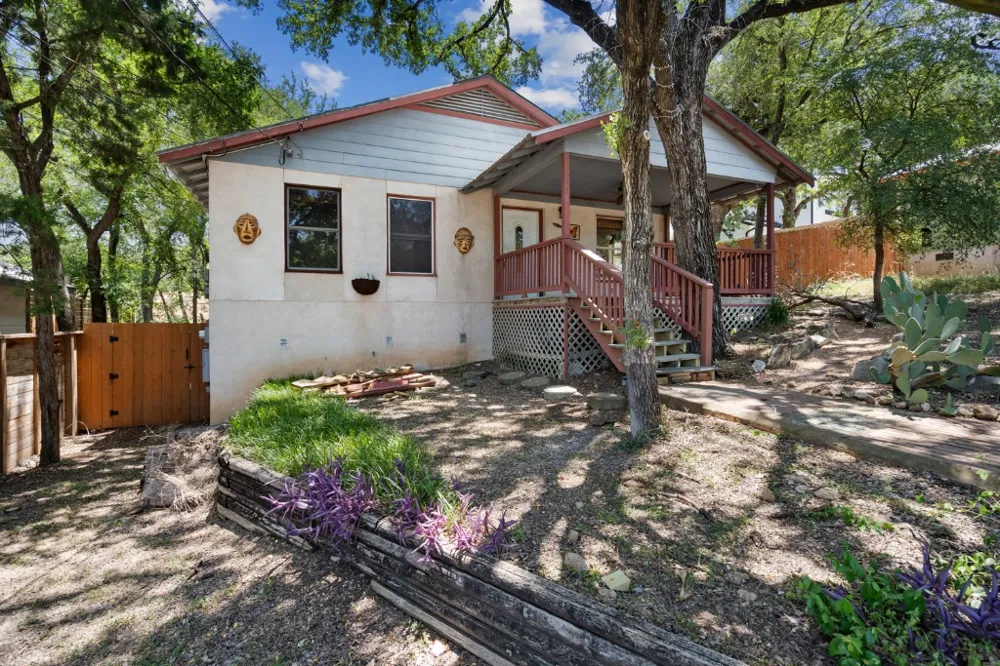 1211 Delano Street Austin, TX 78721