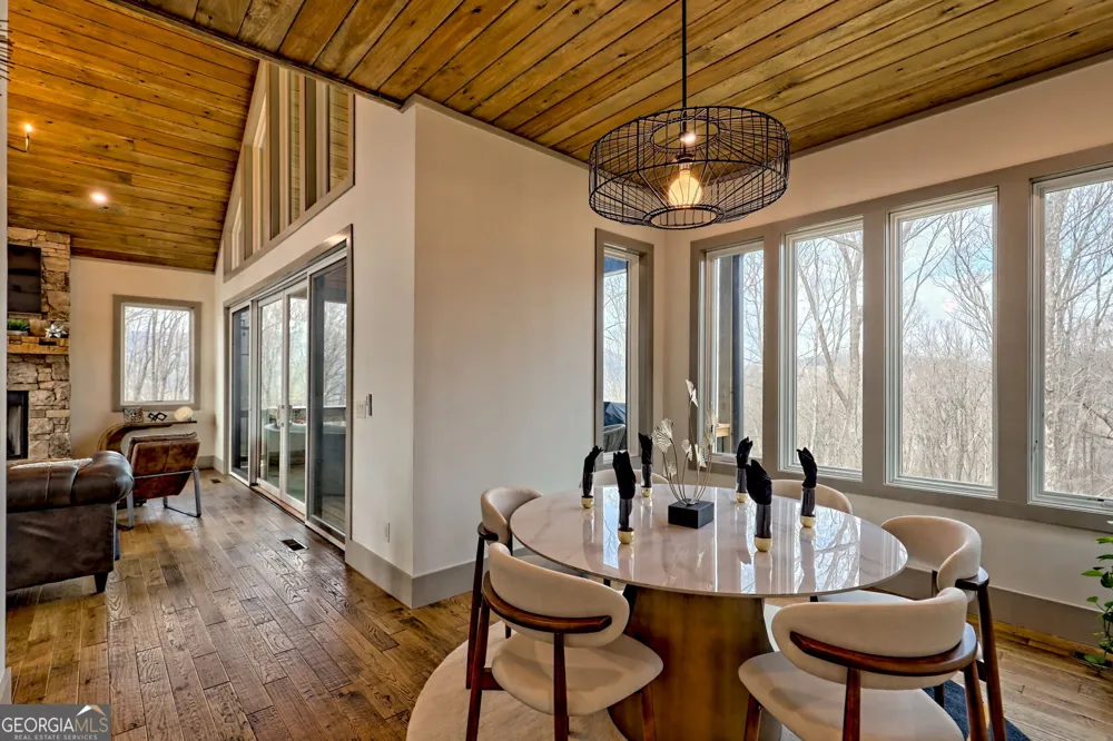 804 Settlers Ridge RD Ellijay, GA 30540