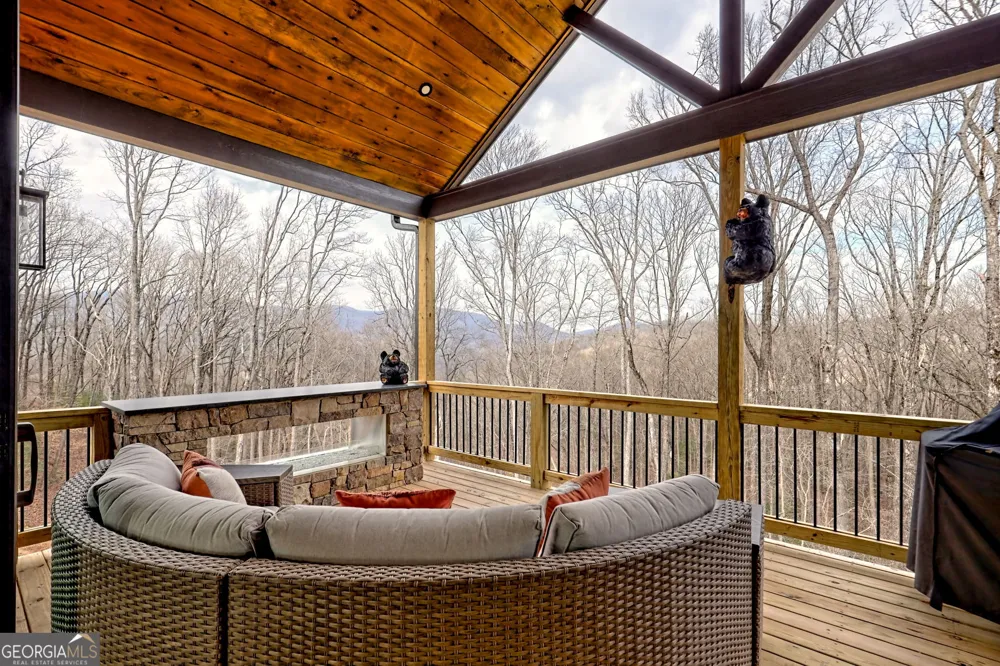 804 Settlers Ridge RD Ellijay, GA 30540