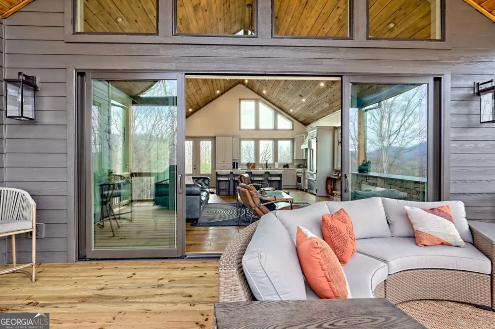 804 Settlers Ridge RD Ellijay, GA 30540