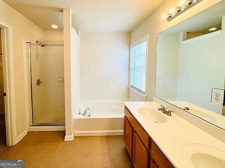 4668 Creekside Villa WAY SE Smyrna, GA 30082