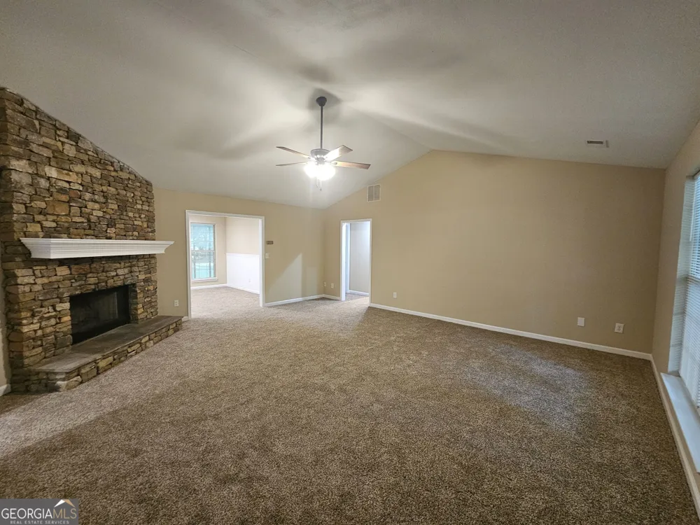 25 Hearthstone DR Stockbridge, GA 30281