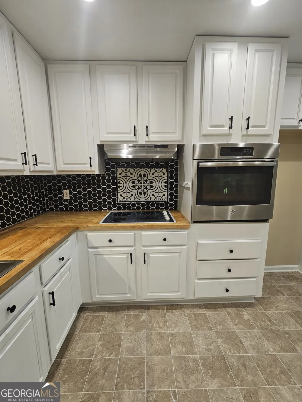 25 Hearthstone DR Stockbridge, GA 30281