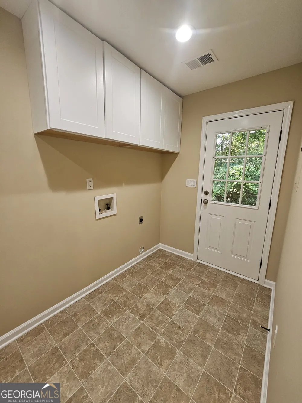 25 Hearthstone DR Stockbridge, GA 30281