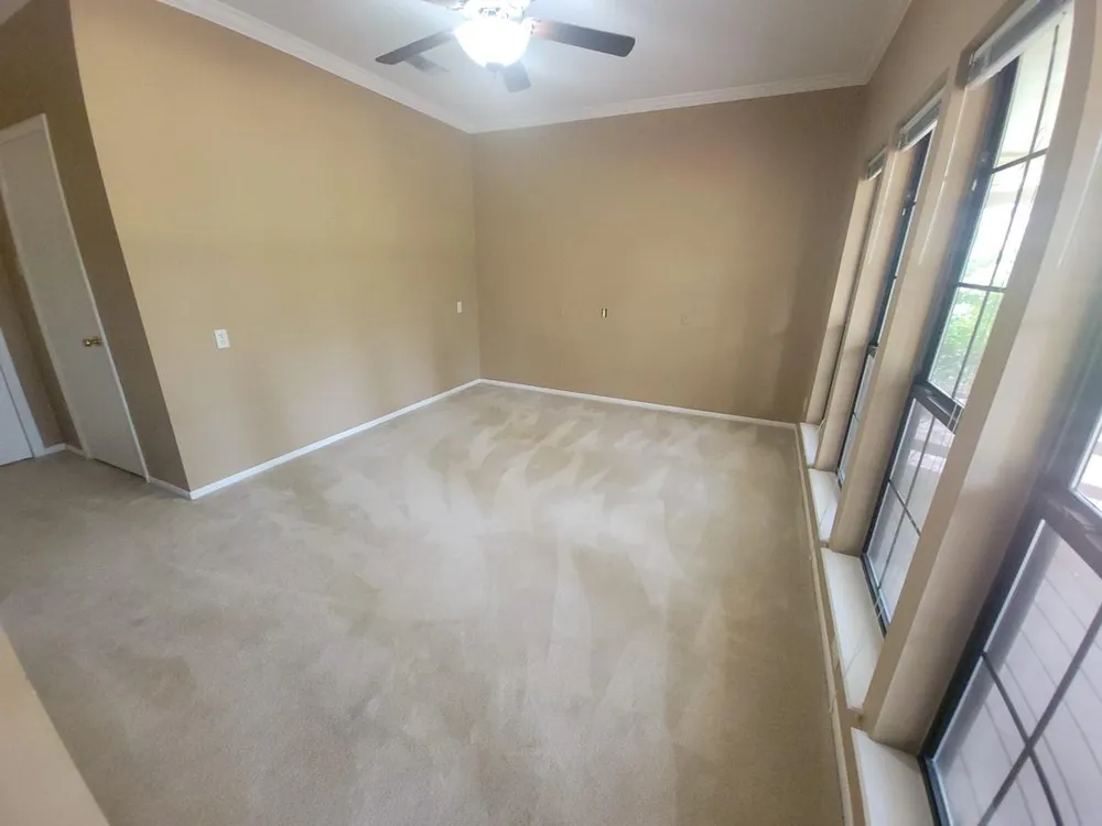 813 River Oaks Huntsville, TX 77340