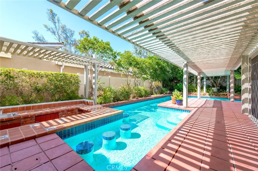 9 Teakwood Irvine, CA 92612