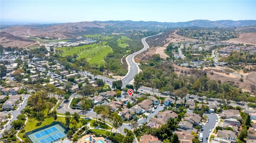 9 Teakwood Irvine, CA 92612