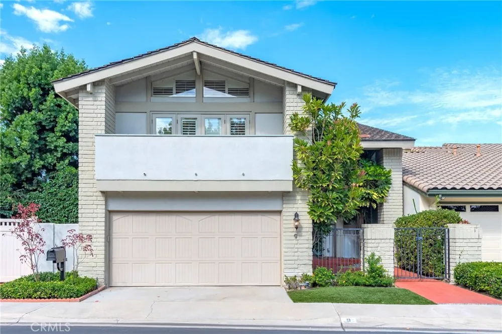 9 Teakwood Irvine, CA 92612