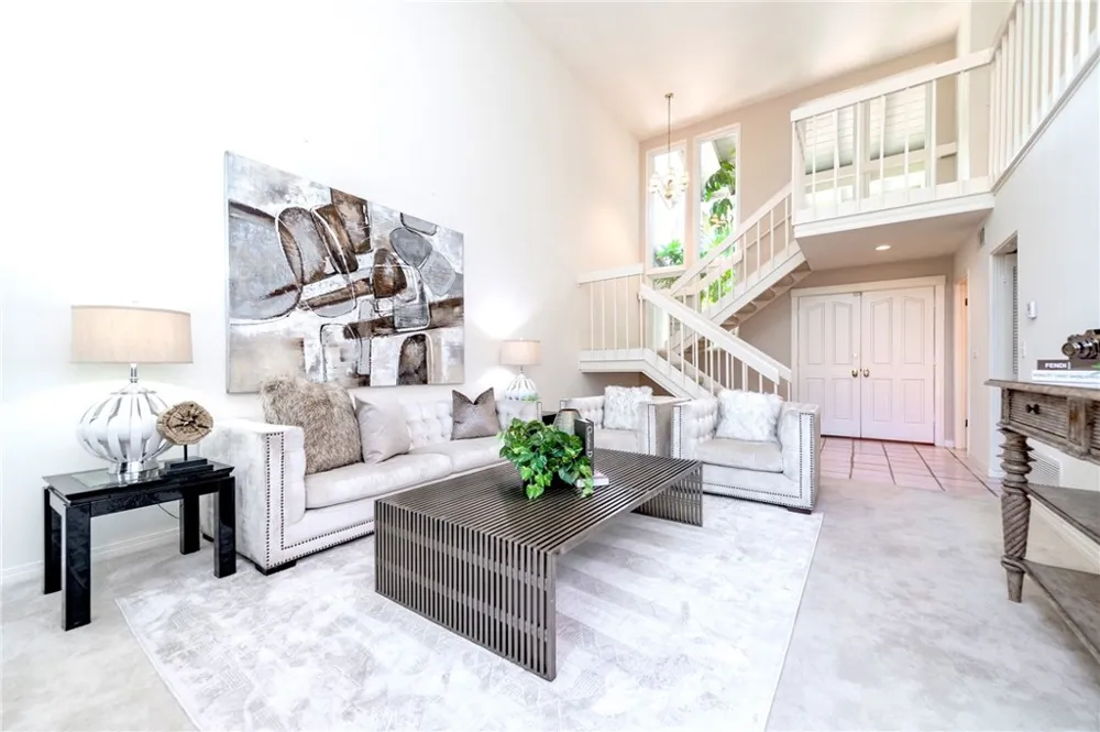 9 Teakwood Irvine, CA 92612