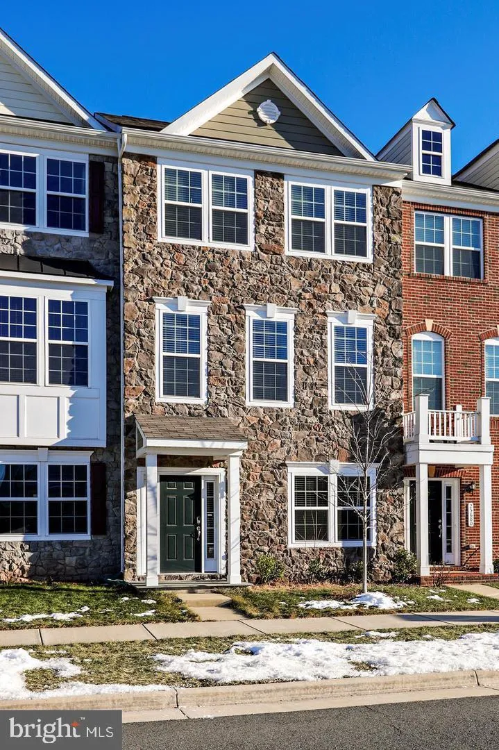 25678 PLEASANT VALLEY ROAD Chantilly, VA 20152