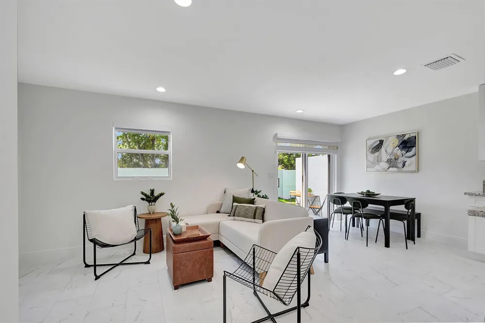 3868 Patio Court #3 Palm Springs, FL 33461