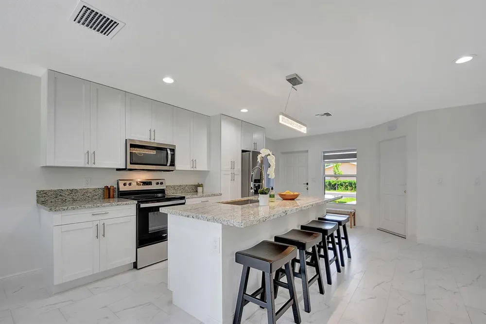 3868 Patio Court #3 Palm Springs, FL 33461