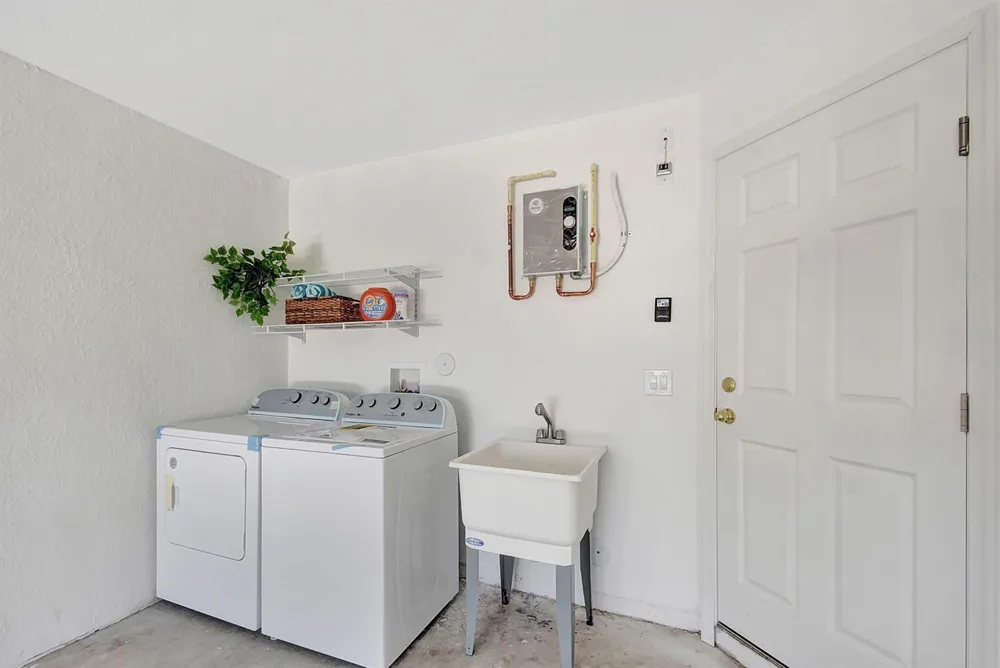 3868 Patio Court #3 Palm Springs, FL 33461