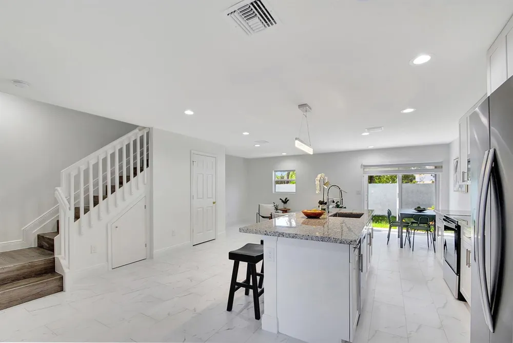 3868 Patio Court #3 Palm Springs, FL 33461