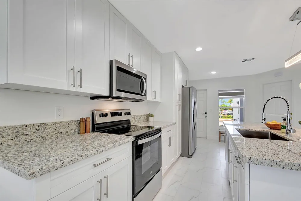 3868 Patio Court #3 Palm Springs, FL 33461