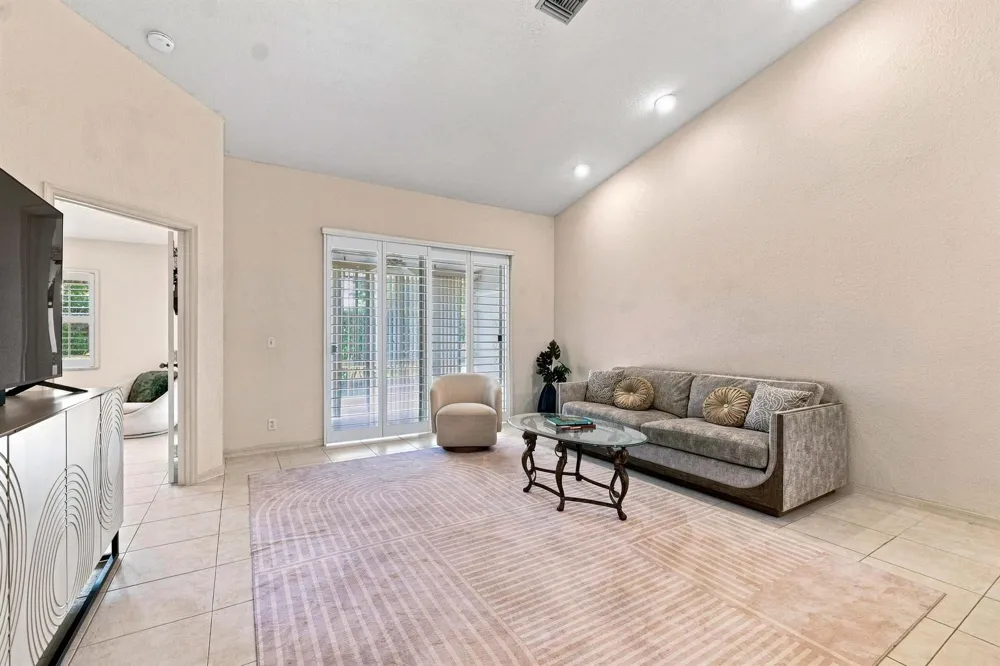 8088 VIA DI VENETO Boca Raton, FL 33496