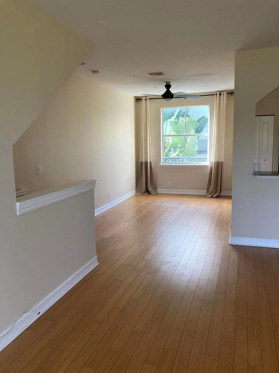 306 NW 1st Street #306 Delray Beach, FL 33444