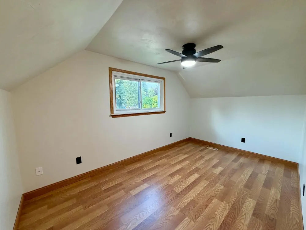 433 Harriet Avenue Delta Charter Township, MI 48917