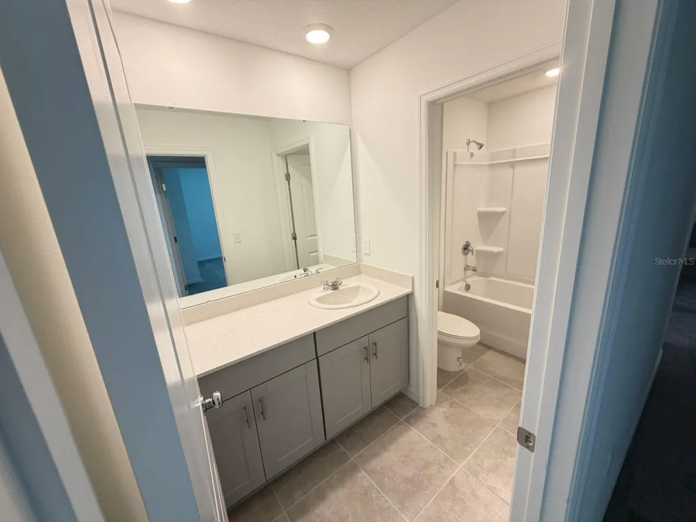 5423 CROWN POINT ROAD Kissimmee, FL 34758