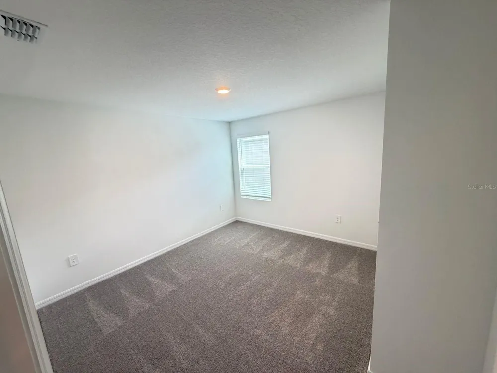 5423 CROWN POINT ROAD Kissimmee, FL 34758