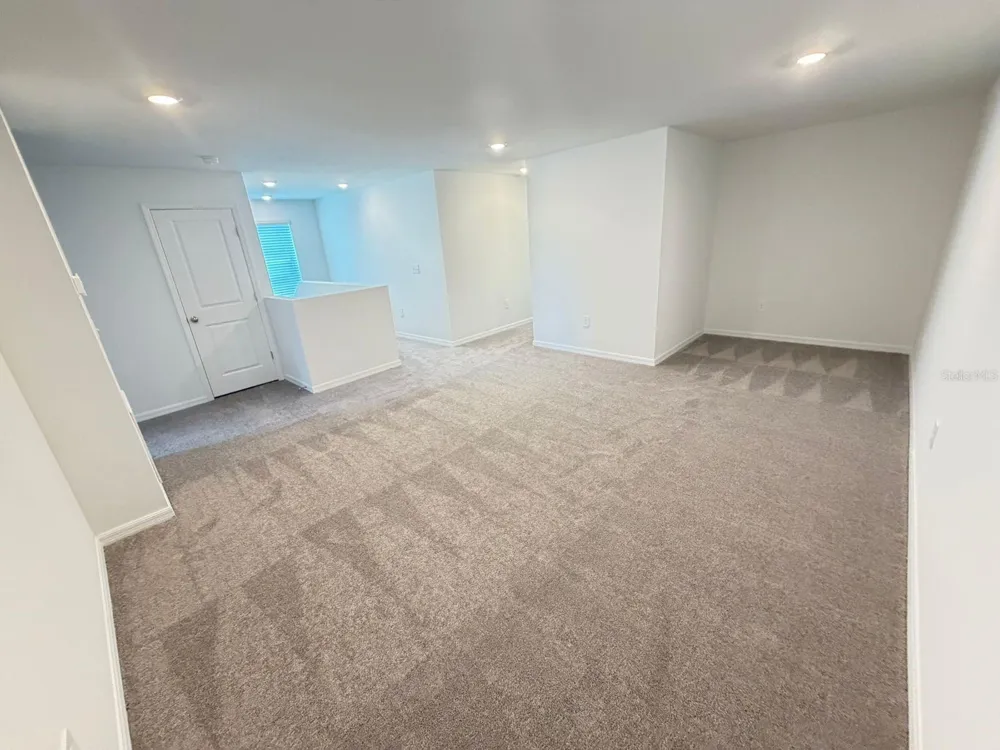 5423 CROWN POINT ROAD Kissimmee, FL 34758