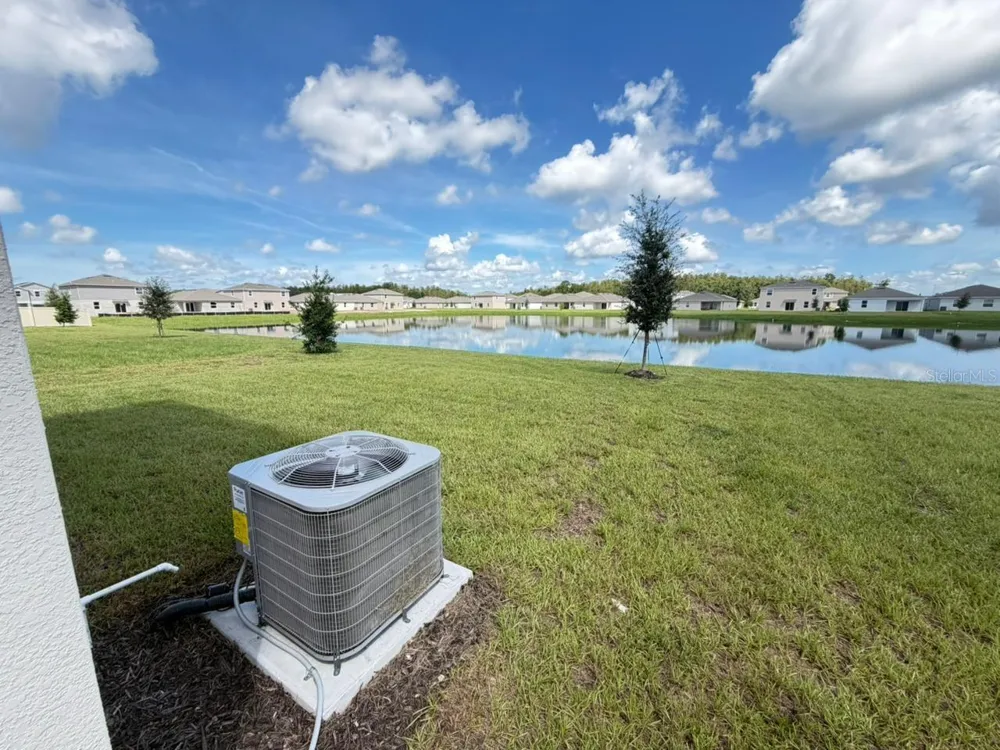 5423 CROWN POINT ROAD Kissimmee, FL 34758
