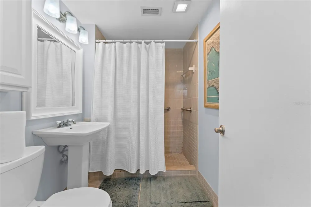 2109 BAYSHORE BOULEVARD #303 Tampa, FL 33606